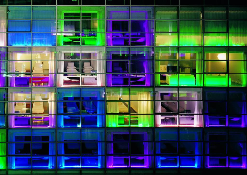 Radisson Blu Es. Hotel, Roma Екстериор снимка The building at night