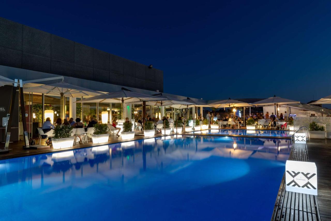 Radisson Blu Es. Hotel, Roma Екстериор снимка The pool at XX