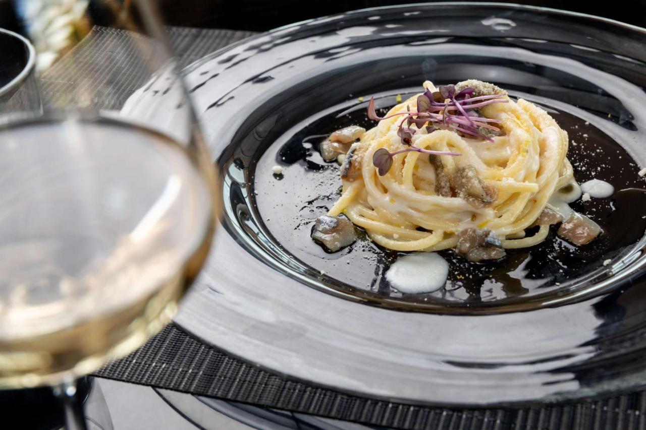 Radisson Blu Es. Hotel, Roma Екстериор снимка A pasta dish